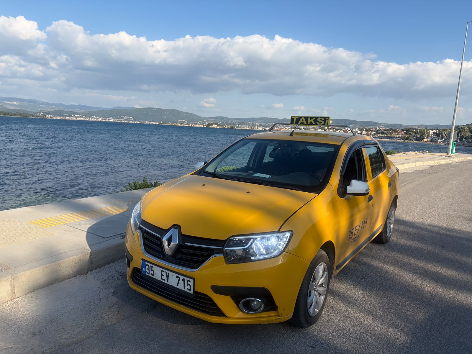 Urla Garaj Taksi deniz kenarı 1